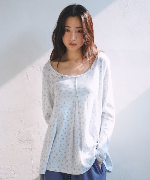Floral Tuck Longsleeve