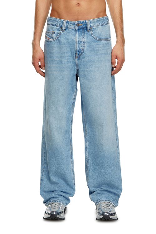 Straight Jeans