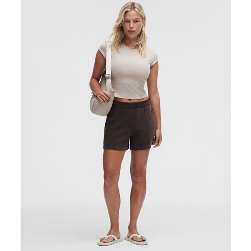 Lululemon – Women's Lightweight Softstreme Mid-Rise Pintuck Shorts – 4" – Color Brown