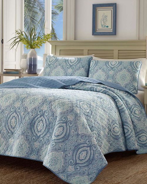 Turtle Cove Quilt Set