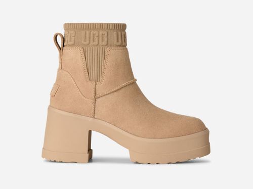 ® Women's Moxy Chelsea Suede Boots in Sand