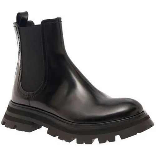 Walker & Boots