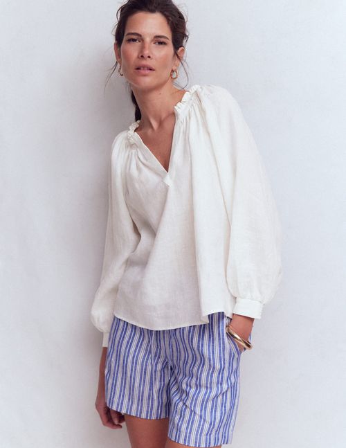 Women's Serena Pleat Neck Linen Top in White | Size 0