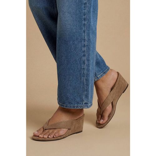 Oasis Women's Karrie Faux Suede Toe Post Wedge Sandals in Beige