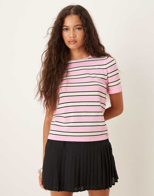 Round neck slim fit striped top in pastel pink