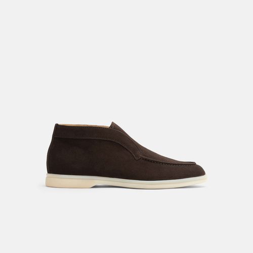Leonarda Brown Suede