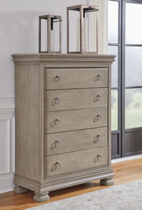 Lexorne 5 Drawer Chest, Gray
