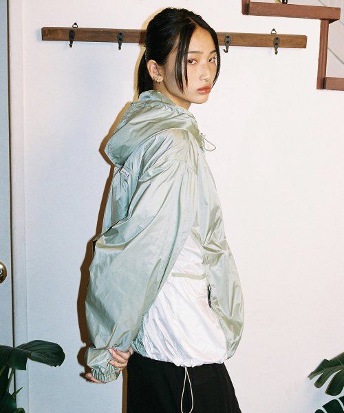 LIGHT SHELL WIND BREAKER GREEN