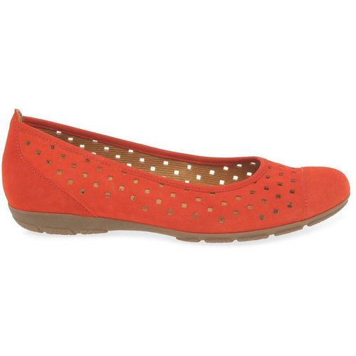'Ruffle' Punched Detail Casual Shoes