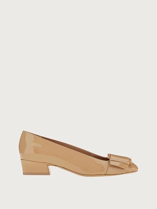 Bessie 30 pumps