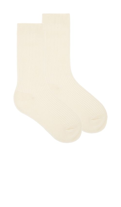 Eterne Classic Rib Socks in Cream. a