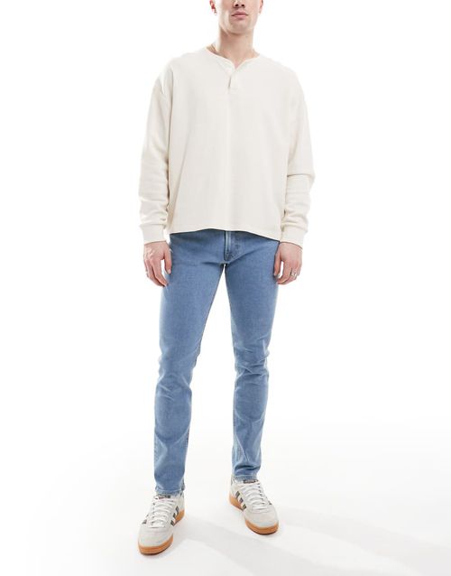 Luke slim fit jeans in light blue wash