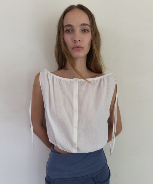 STRING SLEEVELESS BLOUSE