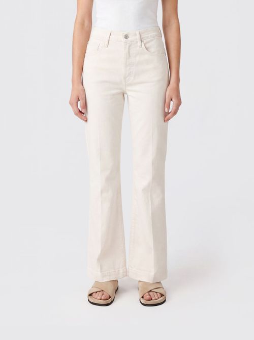 Mid-Rise Flared Jeans in White Stretch Denim