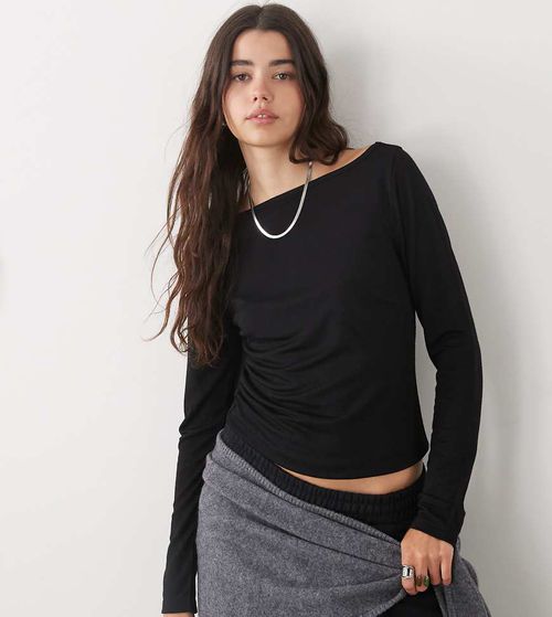 Slash neck textured long sleeve top in black