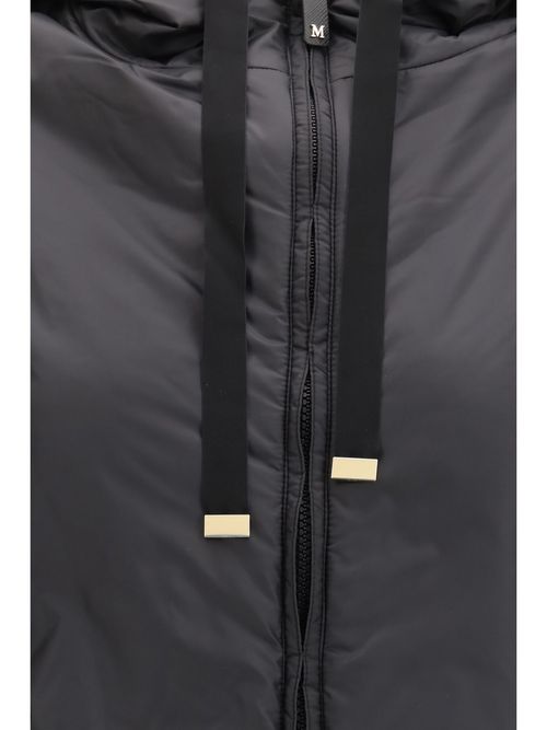 The Cube Down Jacket — Black