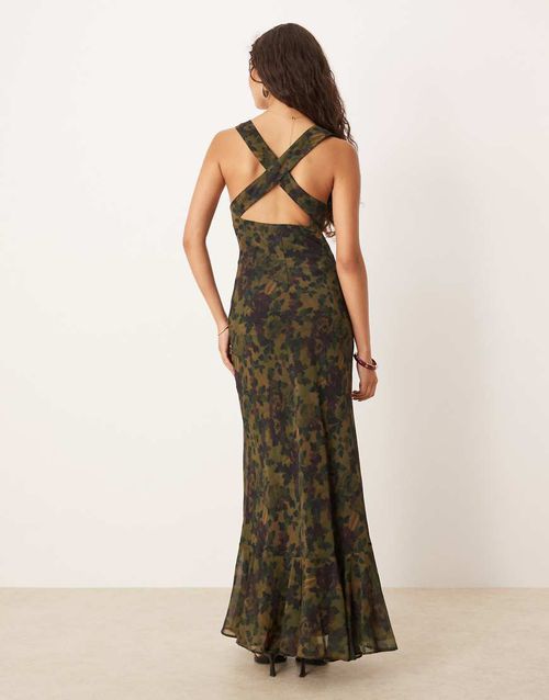 Maxi dress with strap back detail and frill hem in floral print-Green