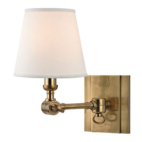 Hillsdale 10" Wall Sconce in Aged Bra