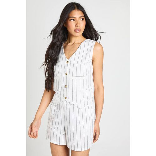 Boohoo Women's Tall Linen Look Striped Waistcoat & Relaxed Fit Shorts in Ecru