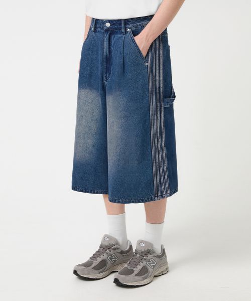 One-Tuck Track Washed Bermuda Denim Shorts_Deep Blue