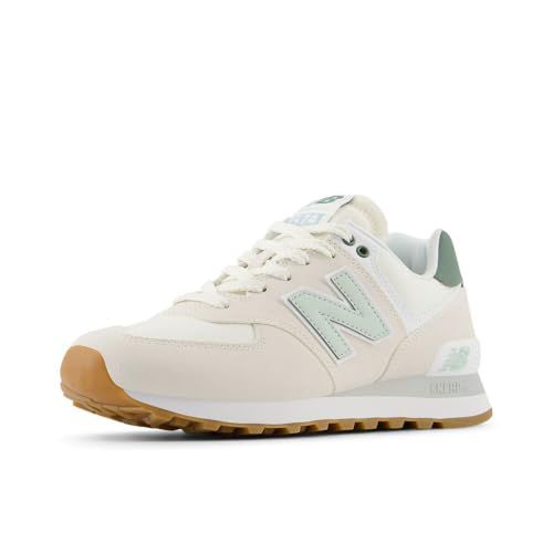 New Balance Women's 574 V2 Spring Sneaker