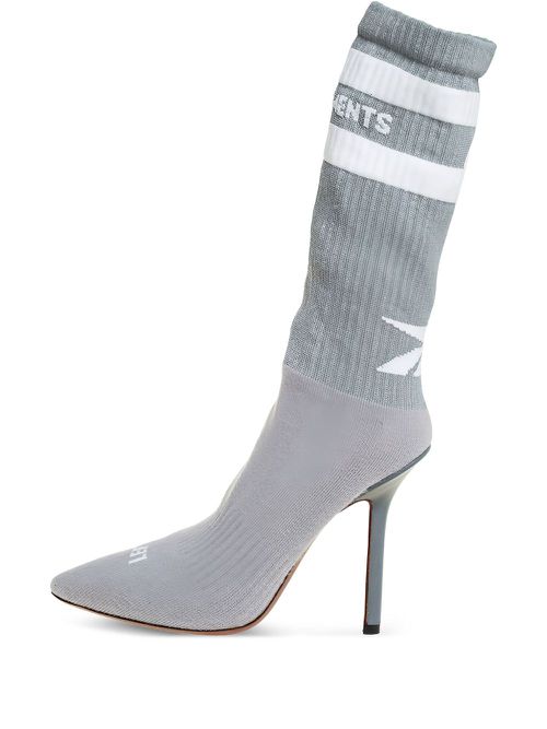 Pre-owned 110mm pointed sock-style ankle boots - Grey