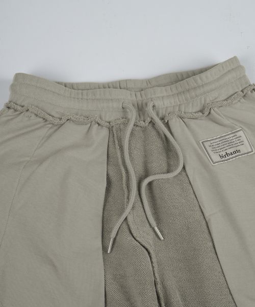 Comfort Loose Fit Pleated Sweatpants