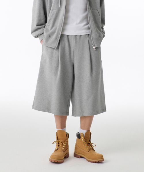 One Tuck Long Bermuda Sweat Pants