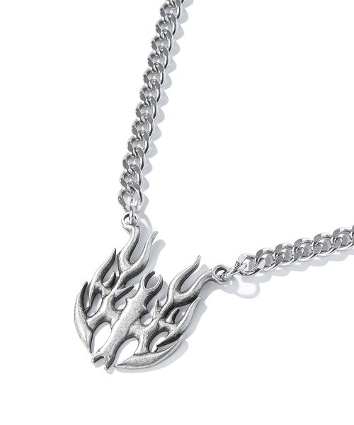 TRIBAL NECKLACE SILVER