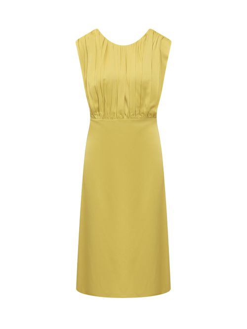 Stylish Mini Suit for a Contemporary Wardrobe
