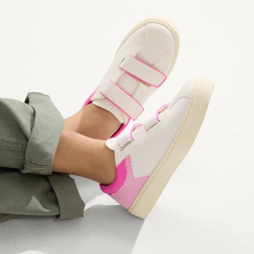 The Kids Strap Sneaker in Pink