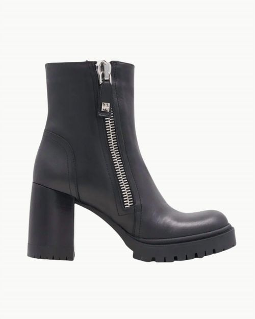 Women's Emma Leather Bootie In Black Calf