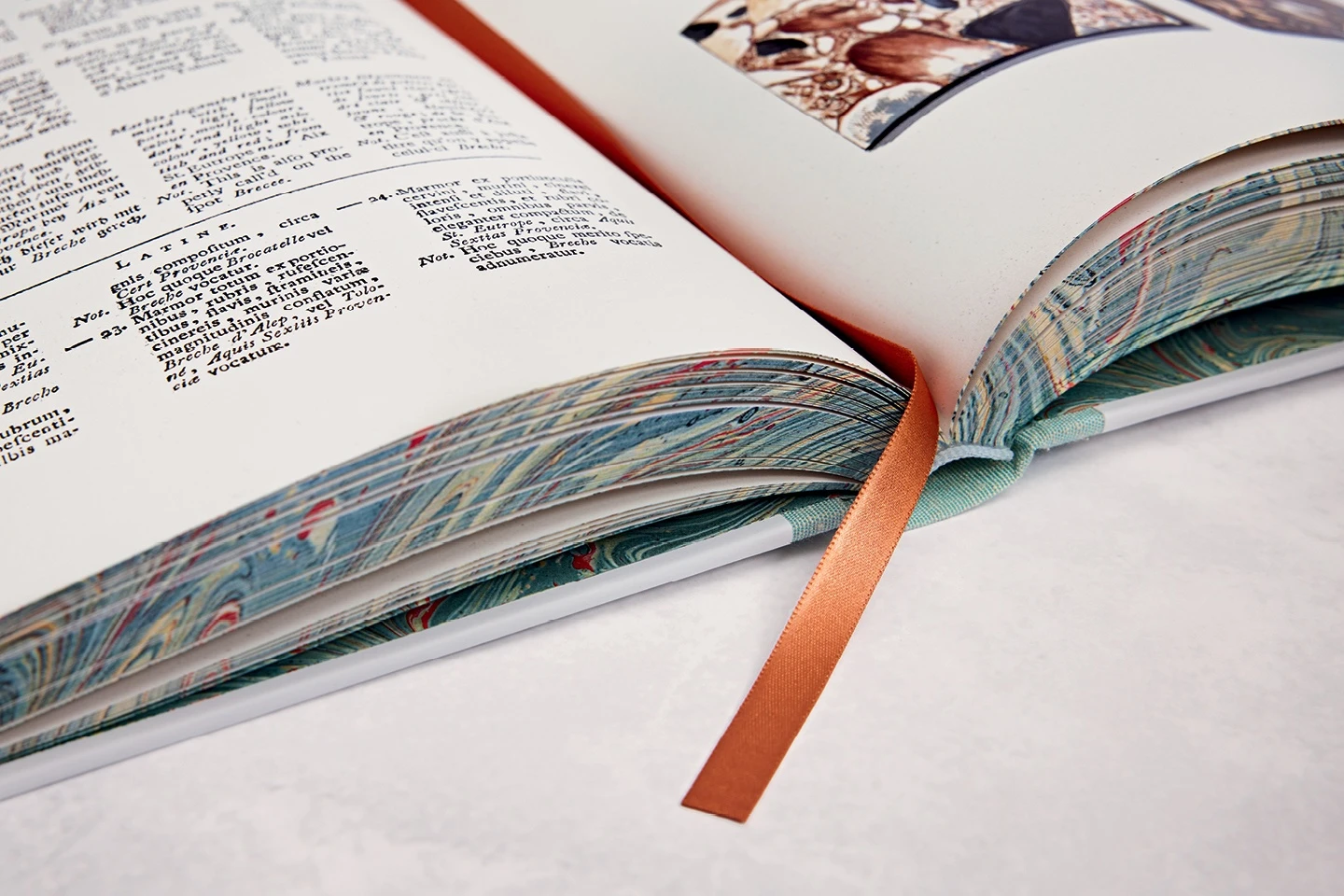 TASCHEN