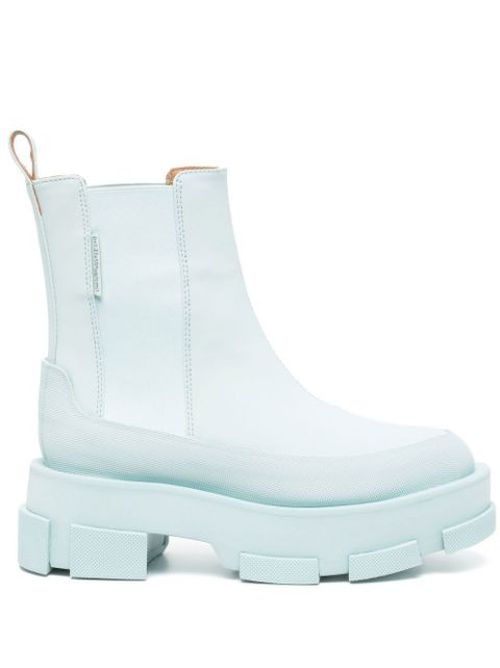 Slip-on chelsea boots