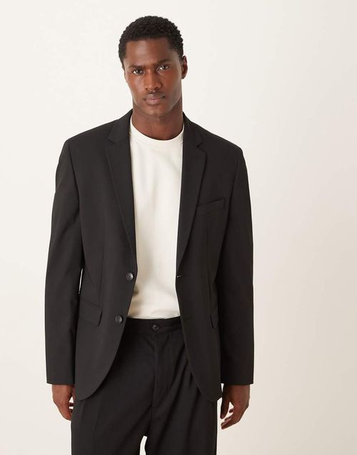 Slim fit blazer in black