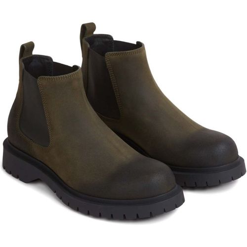 Leather Chelsea boot