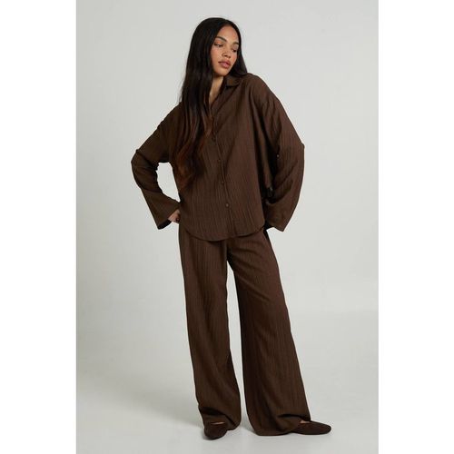 Boohoo Women's Textured Woven Oversized Shirt & Trouser Co-Ord in Chocolate