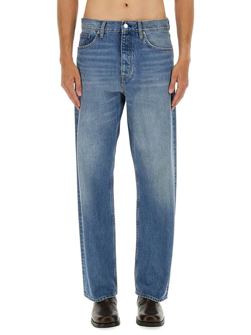 Loose fit jeans