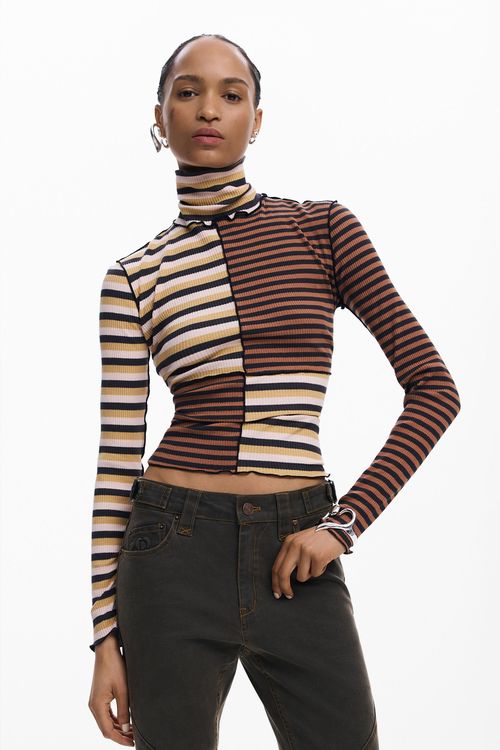 LONG SLEEVE HIGH NECK T-SHIRT