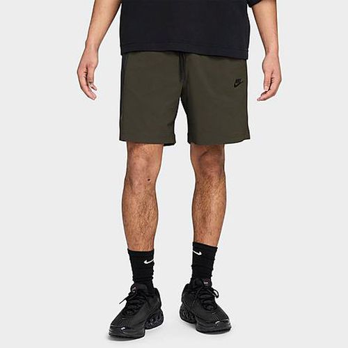Men's Tech 6" Woven Shorts in Green/Sequoia