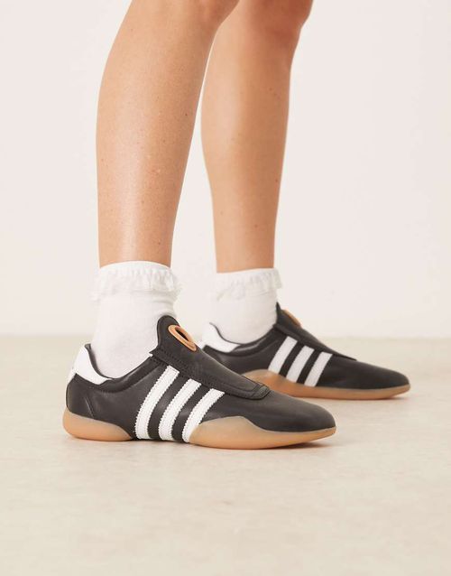 Taekwondo Mei sneakers in black