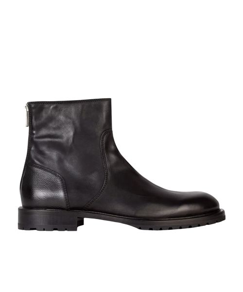 Zip-up leather boots