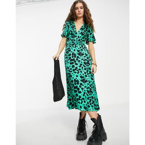 Topshop Womens angel sleeve jacquard animal ruffle midi dress in green