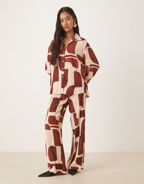 Straight trouser co-ord in abstract print-Brown