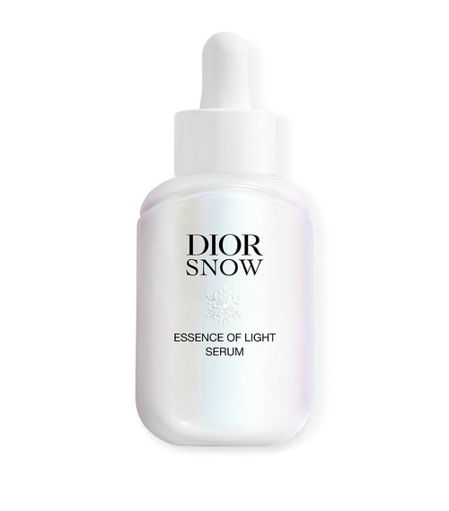 Snow Essence of Light Serum