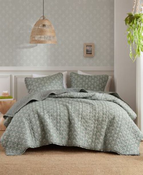 Linwood Ruffle Printed Quilt Set