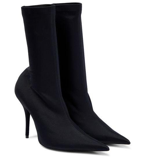 Knife sock boots
