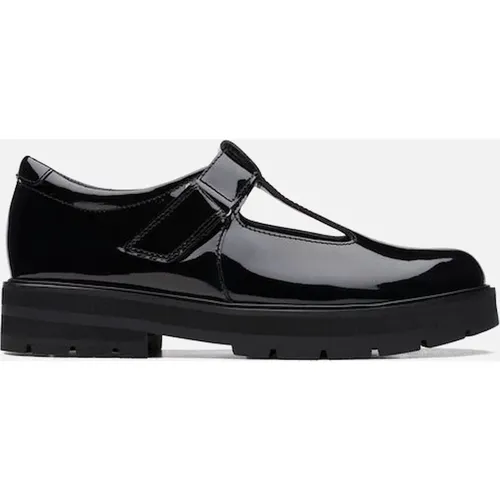 Clarks Prague Bril Kid black patent school shoe
