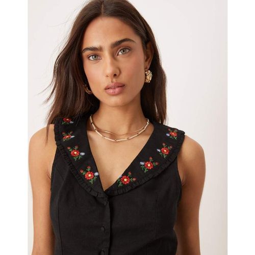 Nobody's Child Womens Penny embroidered collar crop top in black
