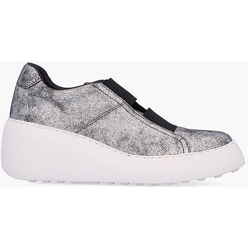 Fly London Dito II Silver Wedge Trainer